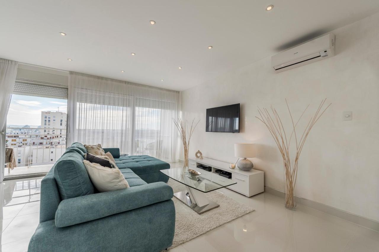 Urban Luxury Apartament
