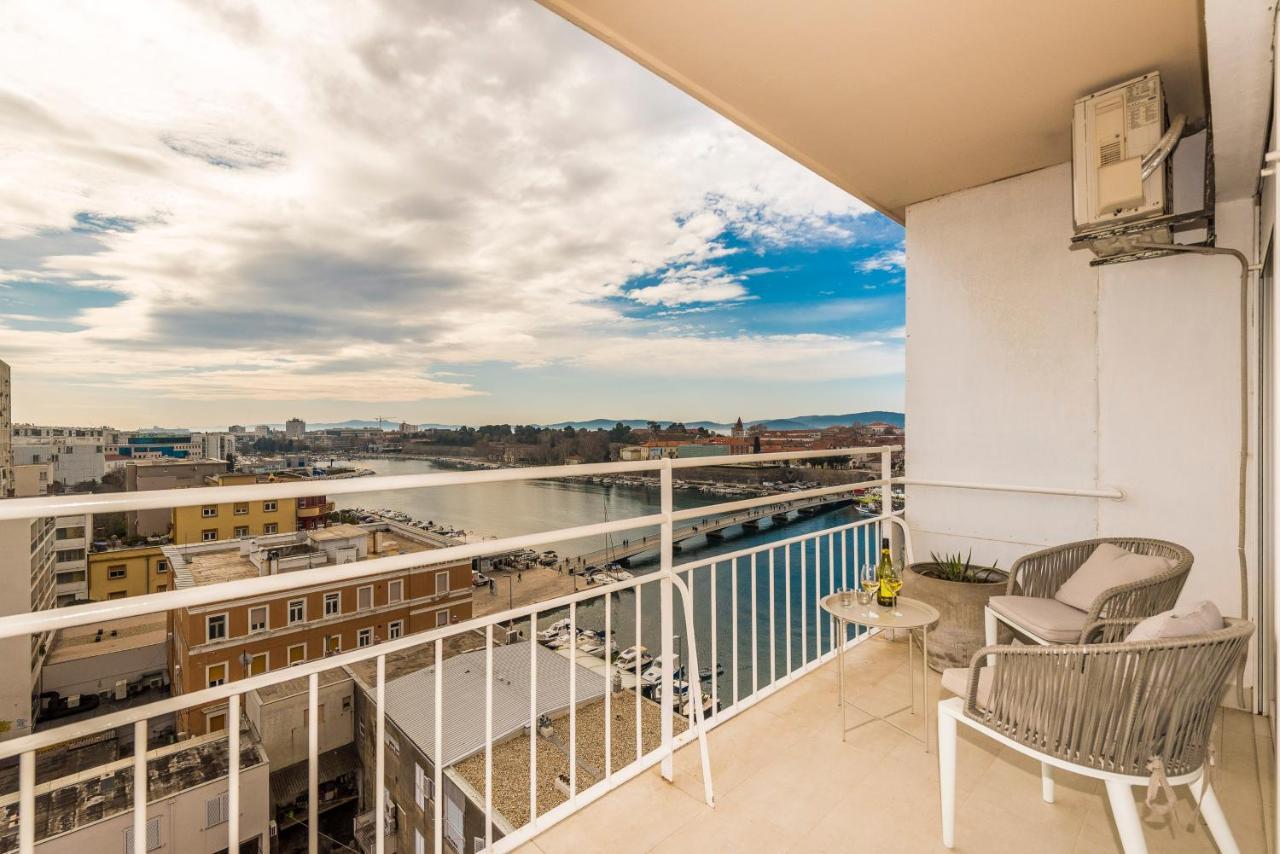 Urban Luxury Apartament *